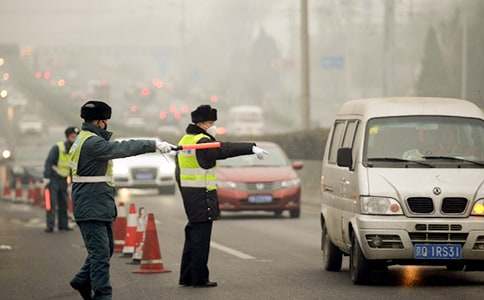 梦见被交警抓