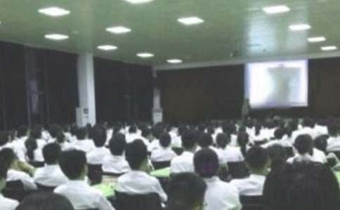 【精品】竞聘护理演讲稿三篇