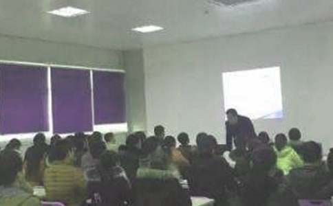 ��ѡ��Ƹ�����ݽ���3ƪ