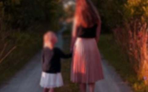 梦见和去世母亲一起睡觉