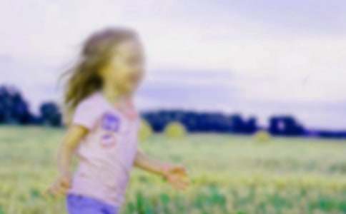 �μ�����СŮ������