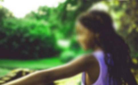 �μ�СŮ������