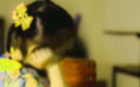 �μ�����СŮ��